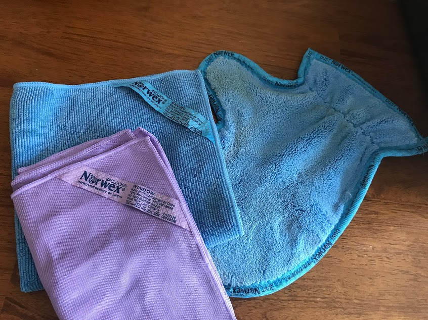 https://pittsburgh.momcollective.com/wp-content/uploads/2018/04/norwex-cloths.jpg